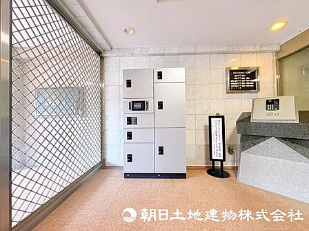 宅配ボックス完備