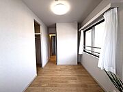 【洋室】洋室は3部屋。全てのお部屋に収納があります。