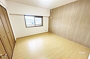 LDK側洋室6.5帖［2025年10月21日撮影］