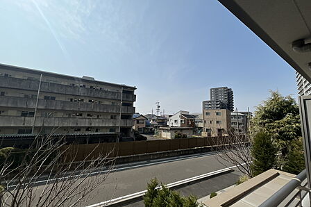 バルコニーからの眺め（南西方向）［2026年2月16日撮影］