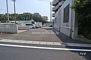 駐車場出入り口