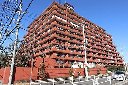 ライオンズマンション藤が丘ガーデンの外観(南東側から)