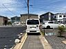 外観：前面道路含む現地写真