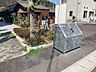 外観：前面道路含む現地写真