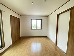 クレストIV 102 1階1Kのリビング/ダイニング