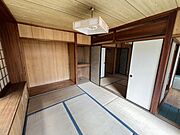 6畳和室、床の間付きで趣ある空間！