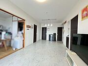 LDK15帖！リビングを中心に各部屋へアクセスする間取りで、家族が自然と顔を合わせる動線♪
