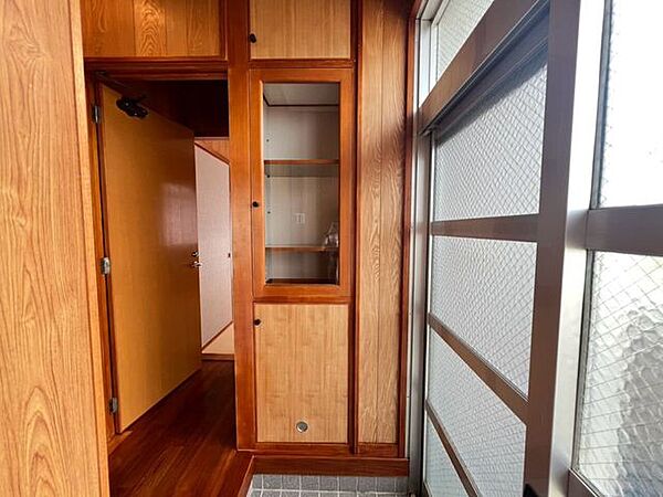 玄関を拡大表示