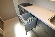 食洗器付きキッチンで空いた時間にほっと一息。毎日の生活にゆとりある時間を♪