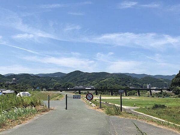 周辺を拡大表示