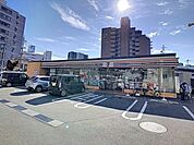 コンビニ「セブンイレブン長野山王店まで557m」