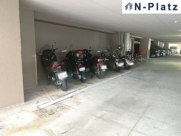 駐車場を拡大表示