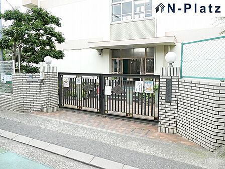 長田小学校まで約400m