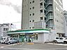 周辺：ファミリーマートかるぽーと前店