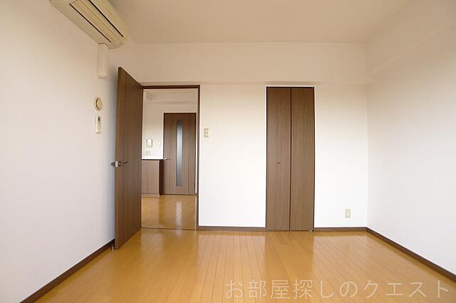 寝室