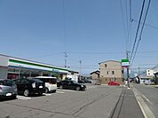ファミリーマート長野五分一店 100m