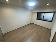 ★洋室　7帖