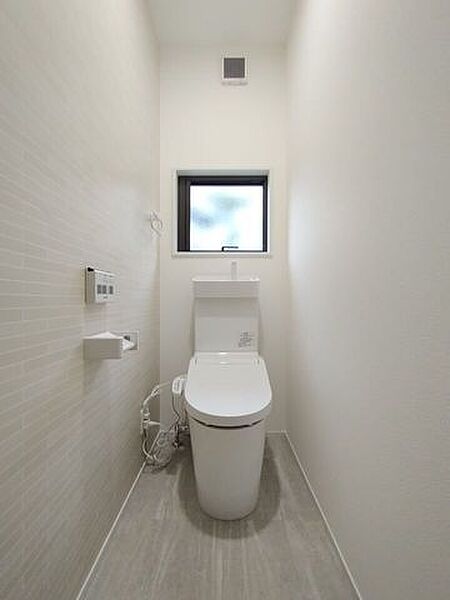 トイレを拡大表示