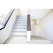 共用階段　踊場