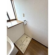 201号室の写真を掲載しています。