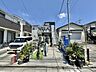 外観：前面道路含む現地写真