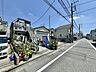 外観：前面道路含む現地写真