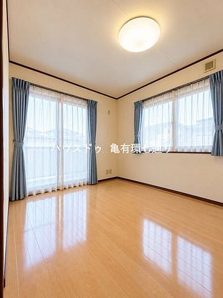 洋室を拡大表示