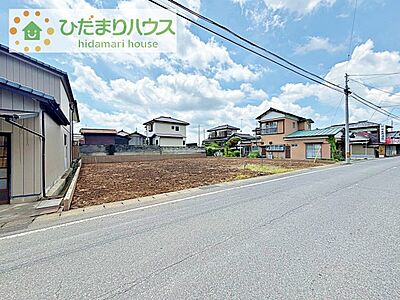 外観：前面道路幅約8ｍ☆車の出入りもラクラクできちゃいます(^^♪