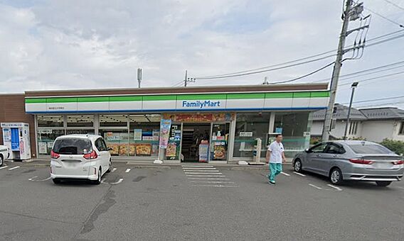 ファミリーマー...