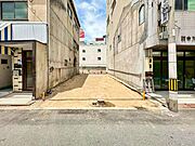 南東側間口《約5.0ｍ》！道路との高低差はありません