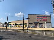 鹿児島女子短期大学附属なでしこ幼稚園鹿児島女子短期大学附属なでしこ幼稚園・週4日は給食（週1回は愛情弁当です。）・課外活動書き方教室 毎月曜日サッカークラブ  毎火曜日英会話教 200m