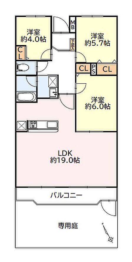 2階に位置しますが階下に住戸がなく専用庭がある間取です。