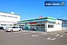 周辺：ファミリーマート岩沼相の原三丁目店 徒歩9分。 680m