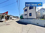 前面道路を含む現地現況外観写真