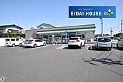ファミリーマート岩沼桑原店 徒歩9分。 650m