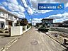 その他：前面道路含む外観