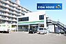 周辺：ファミリーマート八木山香澄町店 徒歩11分。 860m