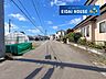 外観：前面道路