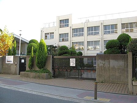 大阪市立鯰江中学校（546m）