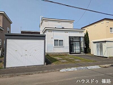 外観:木造2階建 土地面積約68.20坪 建物面積約30.80坪駐車スペース2台 外観:木造2階建 土地面積約68.20坪 建物面積約30.80坪駐車スペース2台