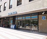 ローソン新京都センタービル店まで330m