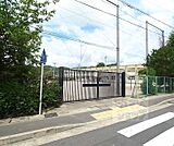 大宮小学校まで1030m