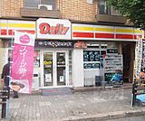 デイリーヤマザキ日赤前店まで412m