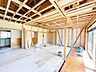 リビング/ダイニング：価格には消費税、リフォーム費用を含みます。リフォーム中でもご案内可能です。内覧希望の方はお電話ください。