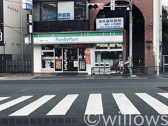 ファミリーマー...