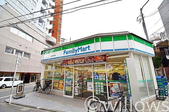 ファミリーマー...