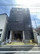デザイン性の高い注文住宅などを数多く手掛ける【Seki Suzuki Studio】が設計。光と視線の抜けを巧みに取り入れ、細部にまで美意識が行き届いた、洗練された住空間が実現しました。