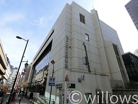 港区立三田図書館 徒歩8分。 620m