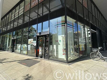 セブン‐イレブン/勝どき5丁目店 徒歩5分。 330m