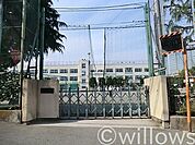 品川区立大崎中学校 徒歩6分。 460m